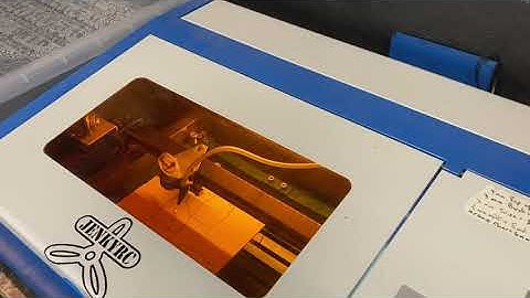 K40 Laser Cutter with MeerK40t