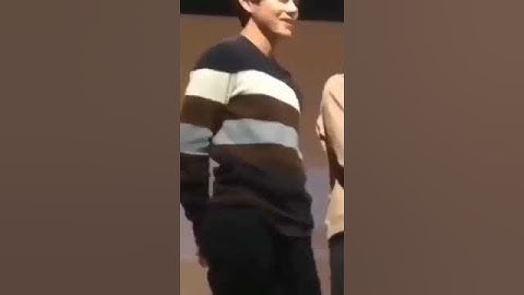 What are you doing Taehyung🤣😳😂???