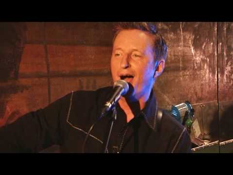 Billy Bragg - A New England - Suggs in the City Sh...