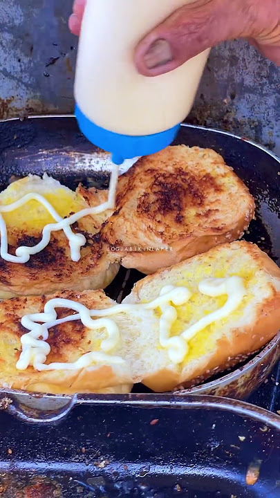BURGER DINAR MBAH WAHADI, SATU-SATUNYA PENJUAL BURGER BERSEPADA DI JOGJA