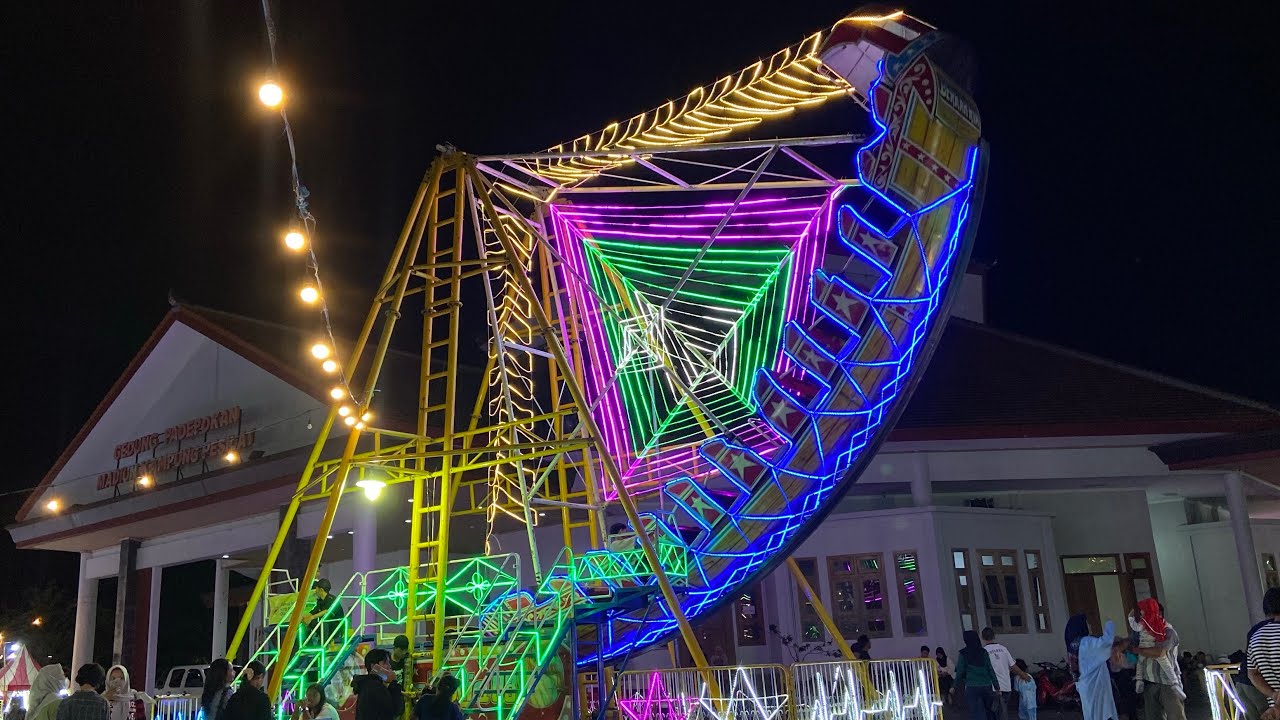 Naik wahanan sampai muntah dan teriak teriak ❗️ wahana kora kora di pasar malam caruban