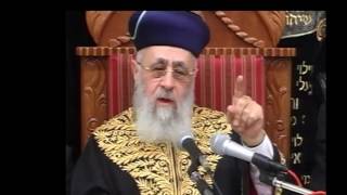 הראשון לציון הרב יצחק יוסף שליט"א - שיעור מוצ"ש פנחס תשע"ו