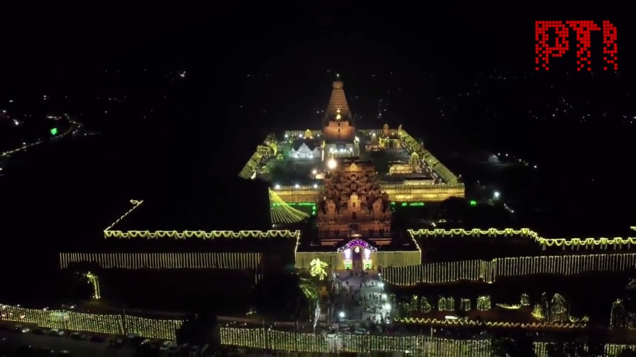 Tamil Nadu: Brihadeeswara Temple in Thanjavur decked up for Sadhaya Vizha,