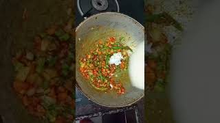veggies:1carrot,1capsicum,1 onion, 2to3 green chillies, 4to5beans# friedrice #easyrecipe#Qickrecepie