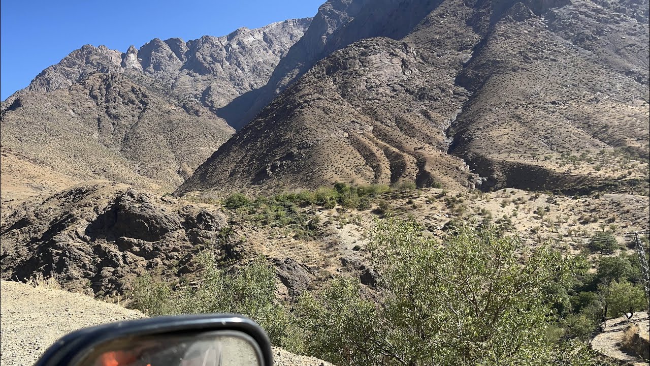 ناس الجبال مساكن هالزلزال هالبرد والثلج والفقر الله يصبركم.