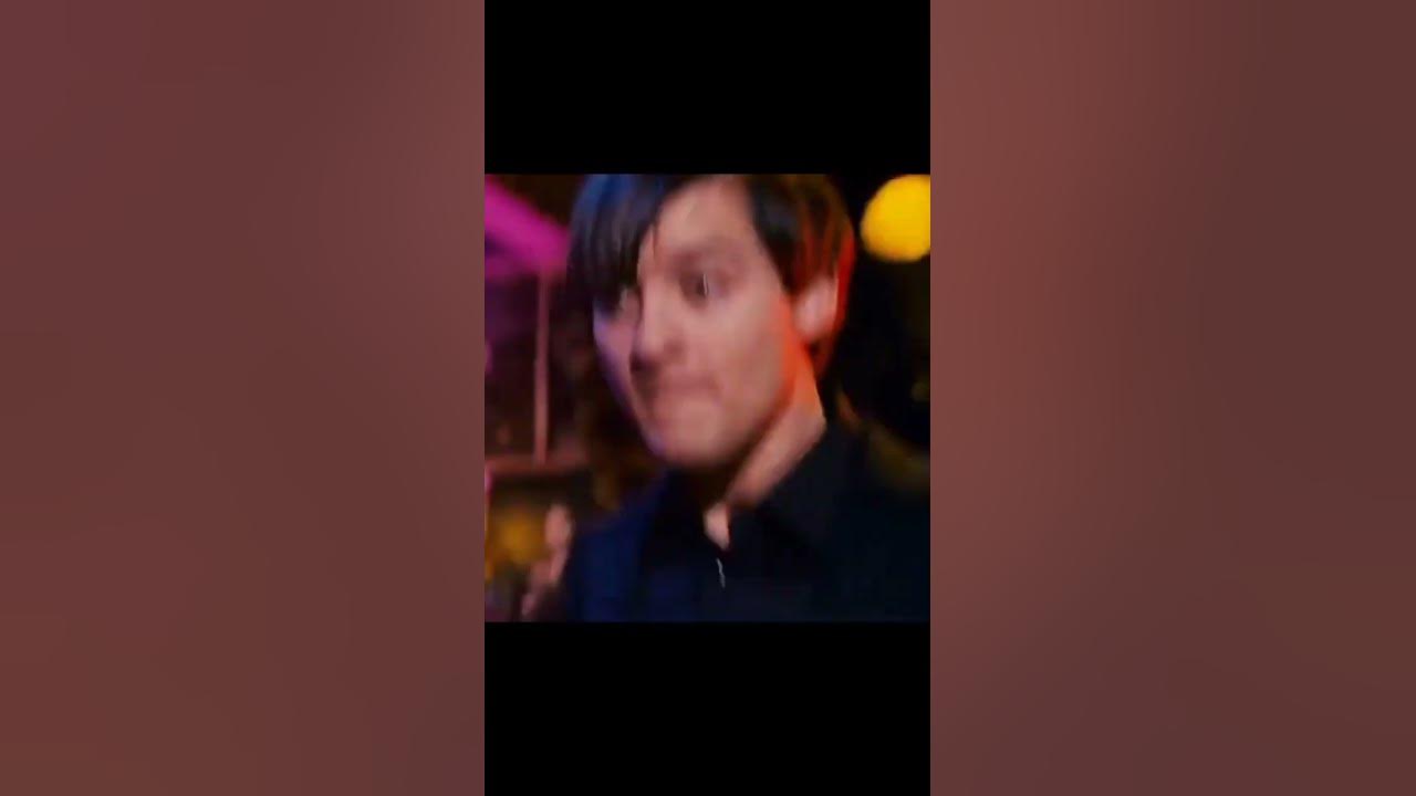 Peter Parker piyanodan mihriban çalıyor