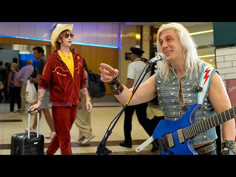 Country Music Star Shocks The Airport With This Song