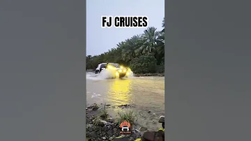 FJ Cruiser Rainstorm Floods Crossing Fjcruiser Rainstrom Offroad Fj 4x4 Modified 