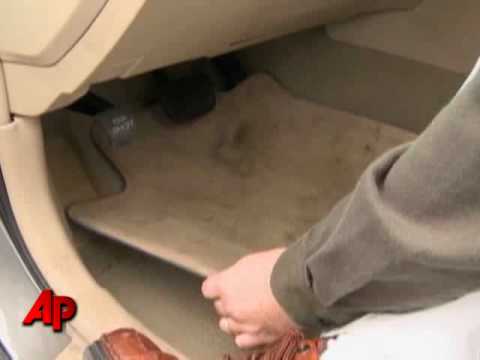 Stuck Gas Pedal Causes 2nd Major Toyota Recall Youtube