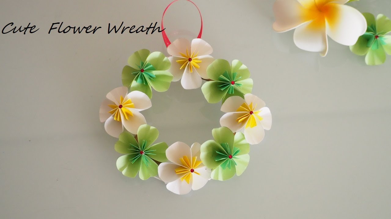 折り紙で簡単にできる可愛い花リース Cute Flower Wreath Diy 折り紙 花リース はさみ 折り紙モンスター
