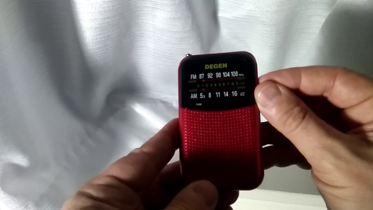 Degen DE797 AM/FM radio