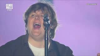 Lewis Capaldi Performs Before You Go at Lollapalooza Chile 2026