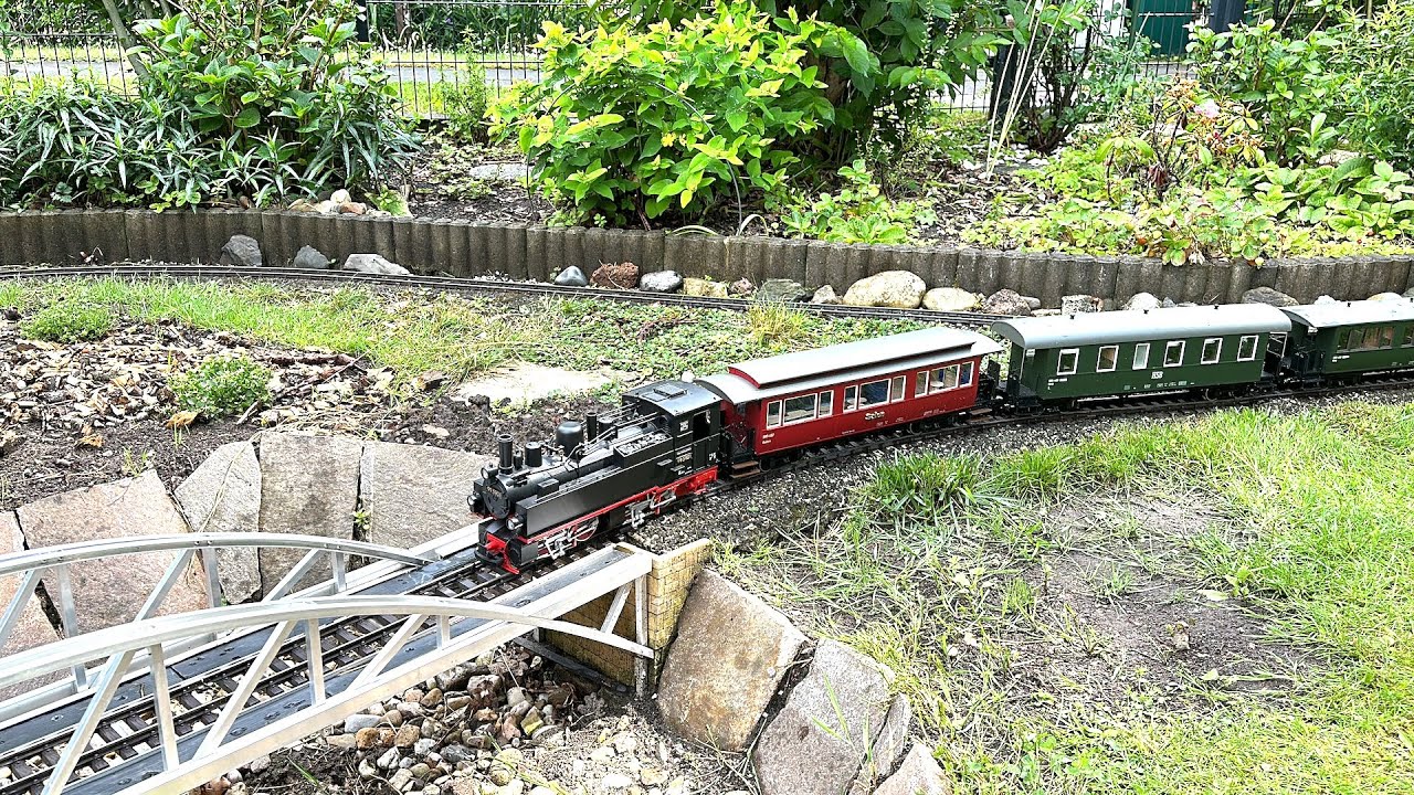 Baeke Valley Railway - a very nice G gauge LGB garden railway