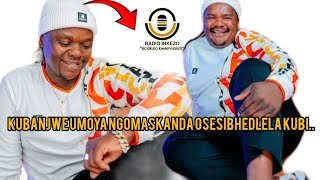 Iqembu abafana bakaMgqumeni lihlalele ovalweni njengoba ongumholi waleliqembu   ebangwa nezibi