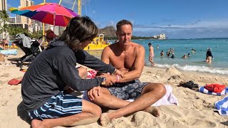 ASMR Beach massage: American man 🇺🇸 experiences pressure point relaxation in Waikiki, Hawaii 🌺 