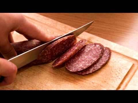 Почему колбасу нарезают под углом? Тайна раскрыта.