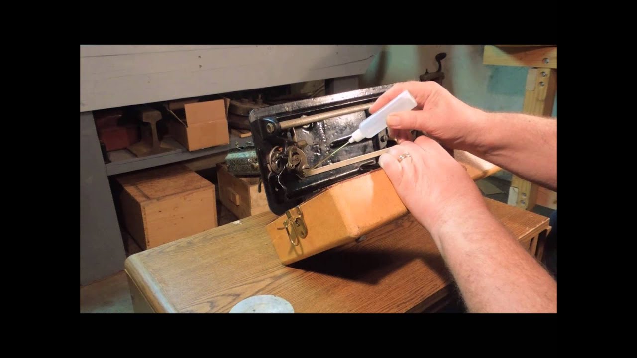 Final Setup of the Sewing Machine Oiling the mechanism by Old Sneelock