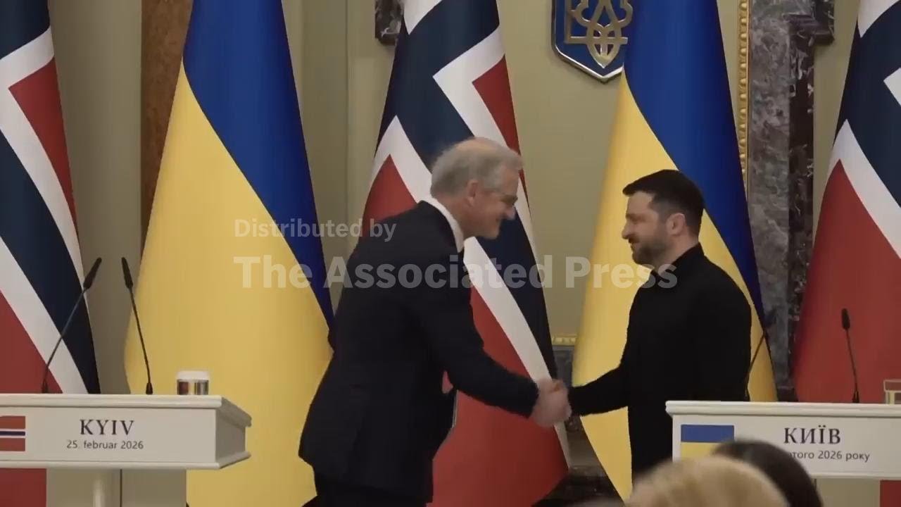 Zelenskyy says political will and issue of territory remain main obstacles to peace deal with Russia