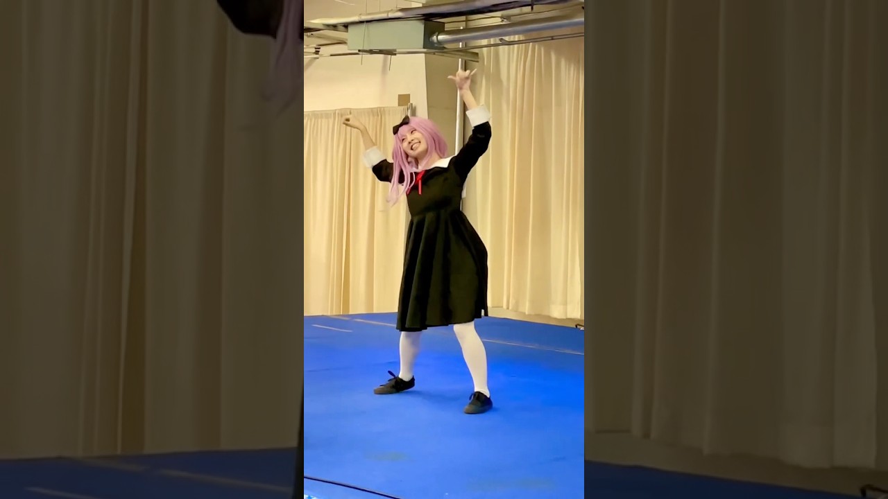 Chika Dances to DADDY DADDY DO | Kaguya sama Cosplay #kaguyasama #anime #cosplay #hamucotton