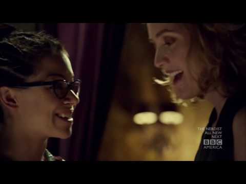 Cosima and Delphine - first kiss (Orphan Black)