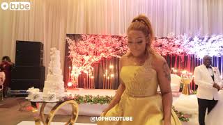 Masifa ya Irene Uwoya Kwenye Harusi ya Didah Amwagia Mapesa