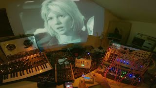 Myles O'Reilly :: Travelling People [Live Score]