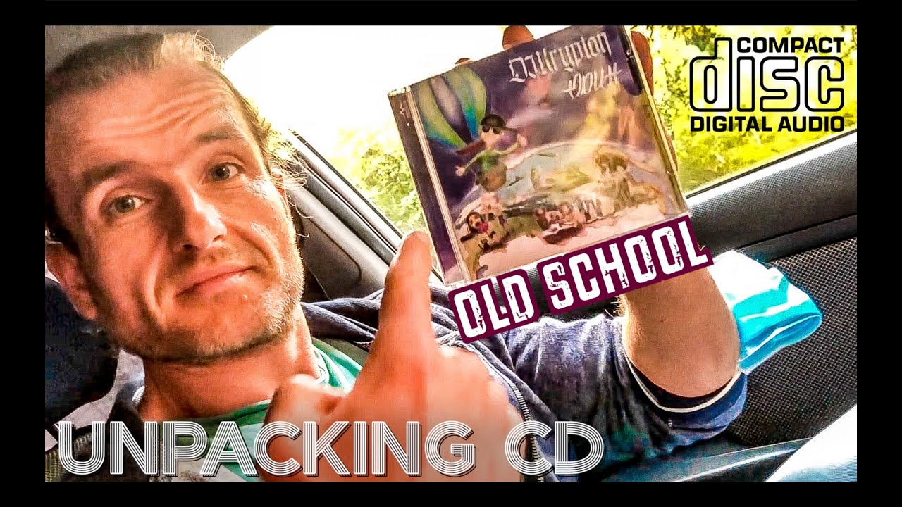 МС Деловой слушает диск DJ Krypton "Один"