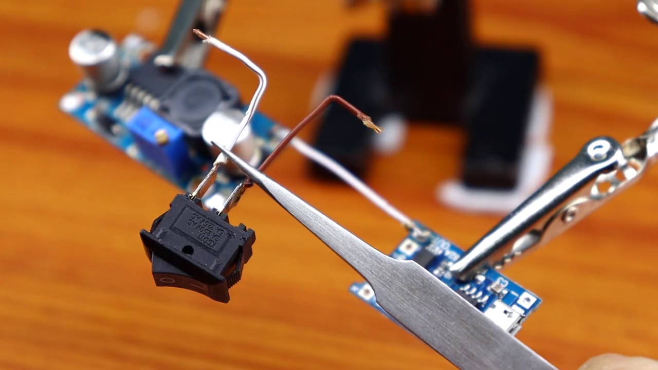 Best Trick - Work From Home - Make WiFi Router UPS in 300 INR | DIY