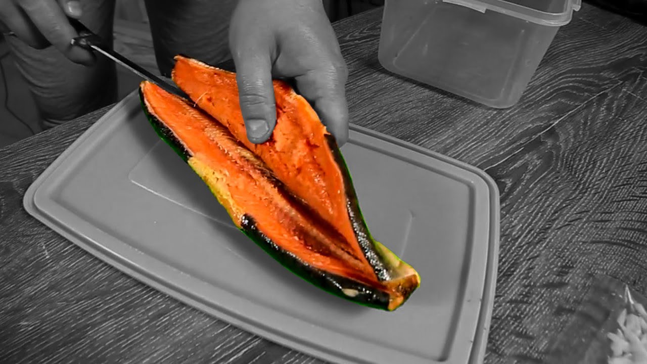 Горбуша на картофельной подушке. Что лучше приготовить на ужин - YouTube ДВА ТОМАТА