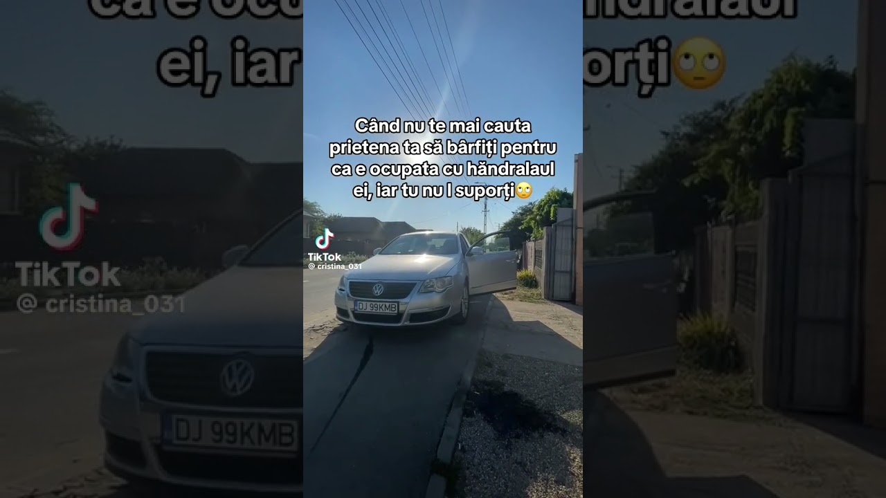 Alexandra esti cu handralau😂