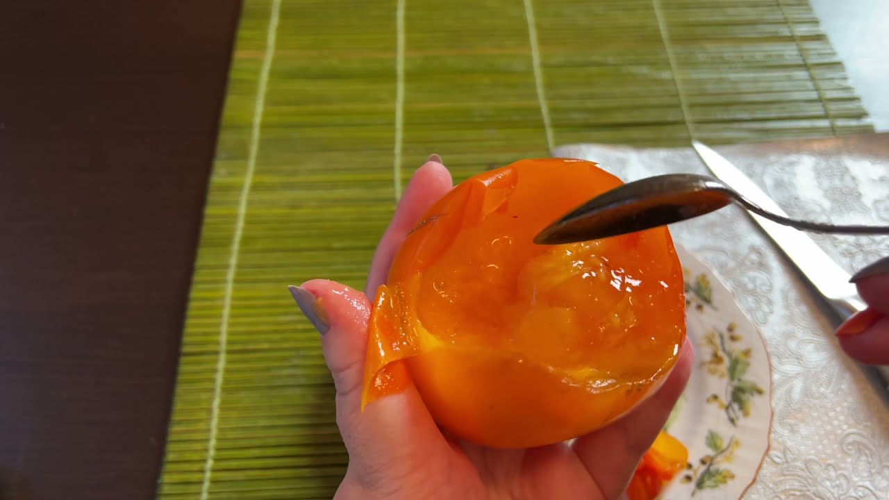 ASMRM VIDEO EATING PERSIMMON // АСМР ВИДЕО ЕМ ХУРМУ