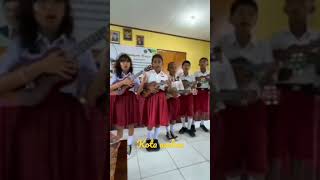 kreasi gitar Ukulele anak anak SD Desa seri #kotaambon #maluku #anak