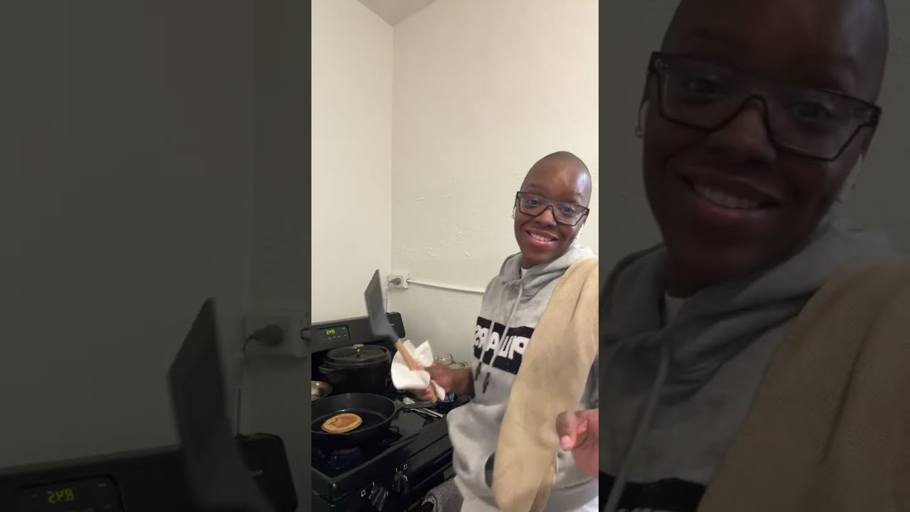 Cook Breakfast with Me | Bacon, Eggs, Pancakes & Grits | STACEY FLOWERS