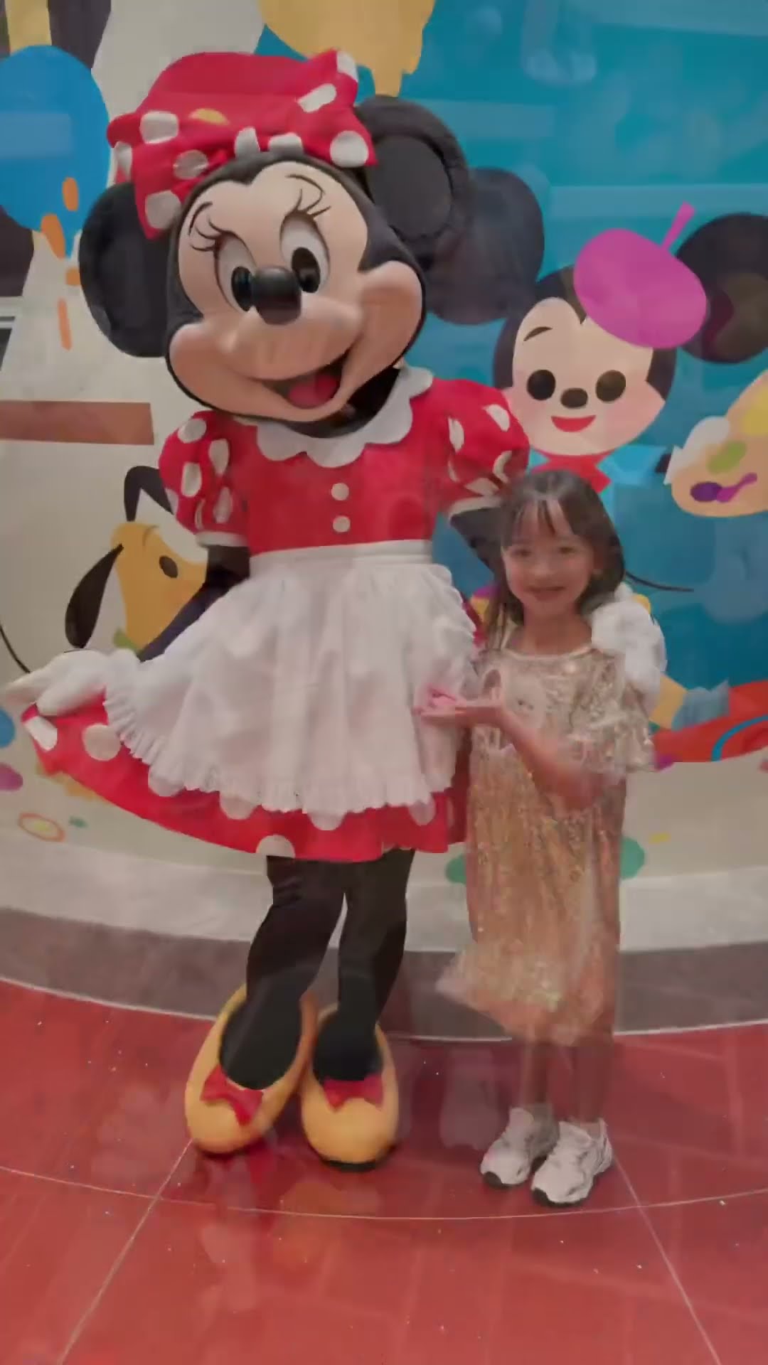 Do you like big or small Minnie? ???❤️???✅?