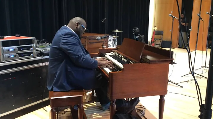 Maestro Matthew Montgomery Organ Solo