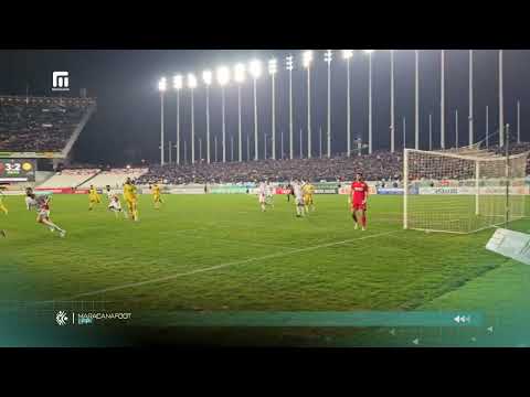 ضربة جزاء نعيجي الضائعة التي تصدى لها حارس شبيبة القبائل ايدير حديد ببراعة