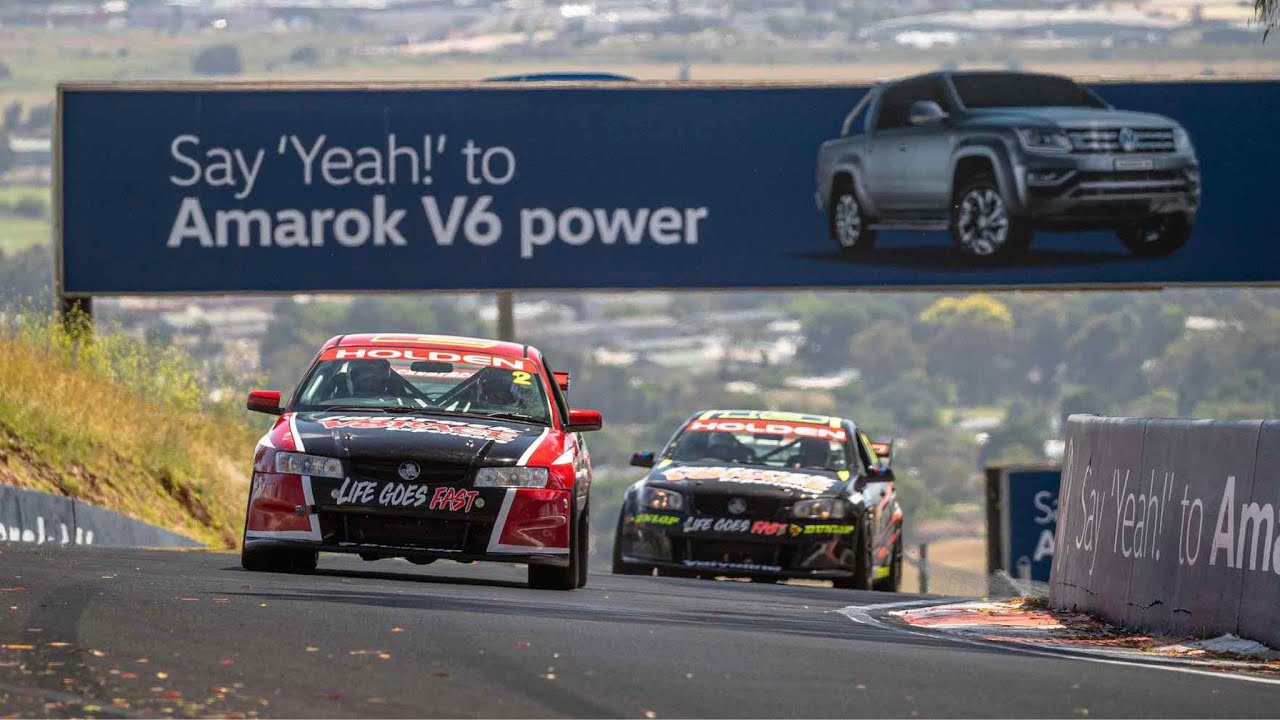 Fastrack V8 Race experience at Bathurst - YouTube
