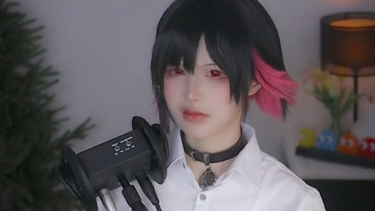 xiamo-asmr-soft-whispers-tapping-kisses
