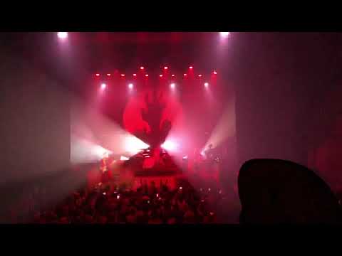 Cynical Live KROQ Halloween Costume Ball 2019 - blink-182