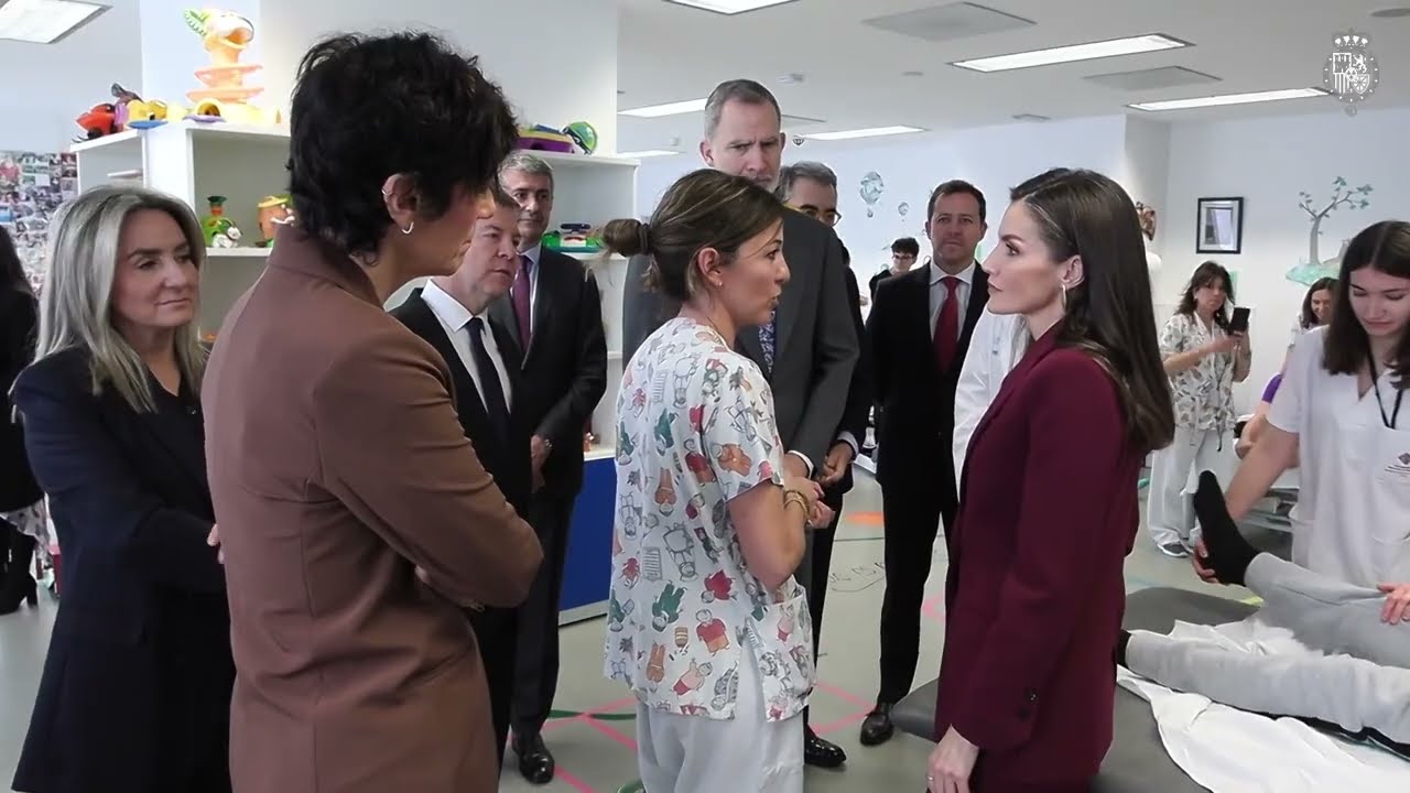 SS.MM. los Reyes visitan el Hospital Nacional de Parapléjicos