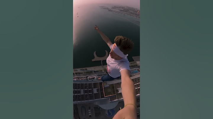 Estonian Red Bull athlete sets slackline walking record in Qatar