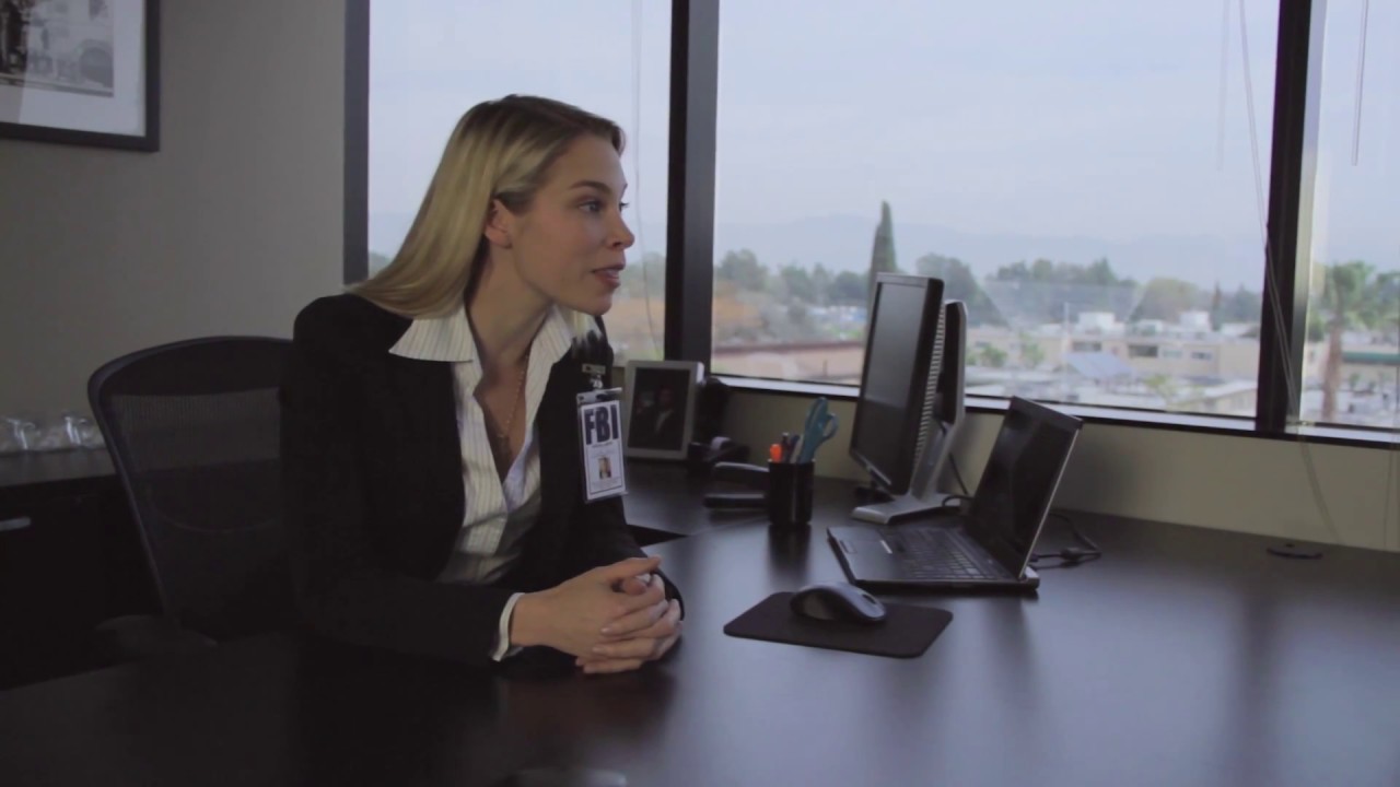 Agent Palmer goes off - Funny scene from Dirty Cues S1E7