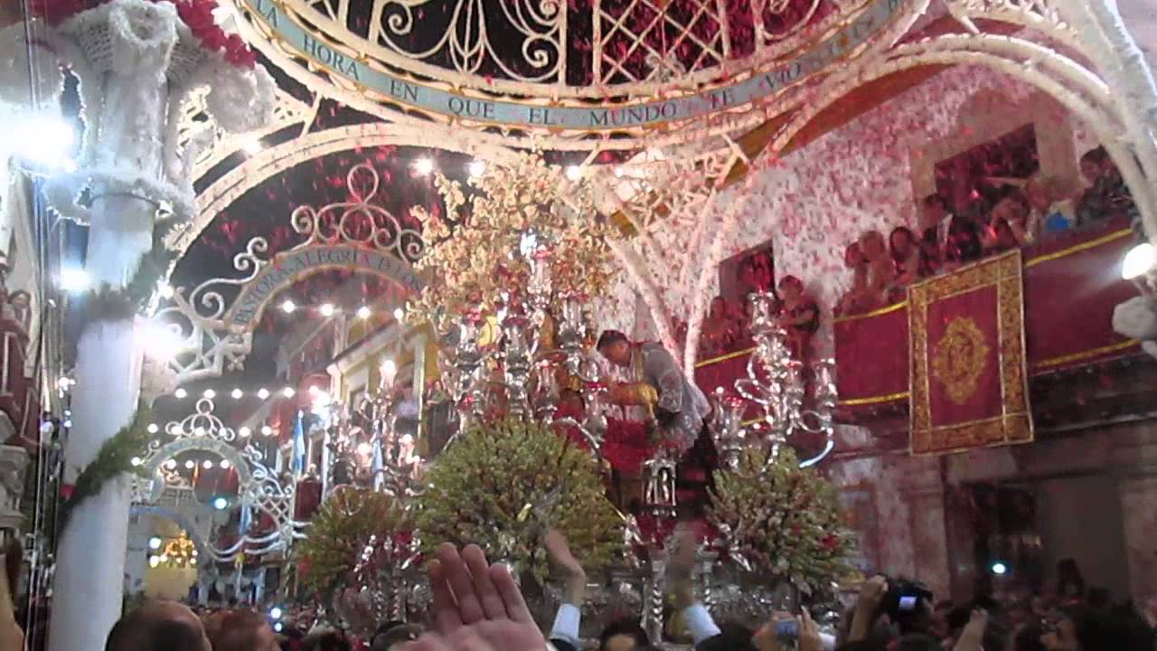 Salve y Petalada a la Divina Pastora de Cantillana en Martín Rey 2014