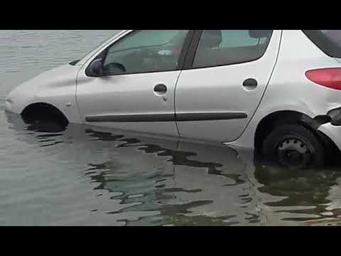 Возило падна во Охридско езеро