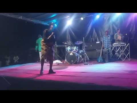 Dee-Courage lives performance