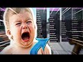Bambino sclera e crede che sia un Hacker | FearGames