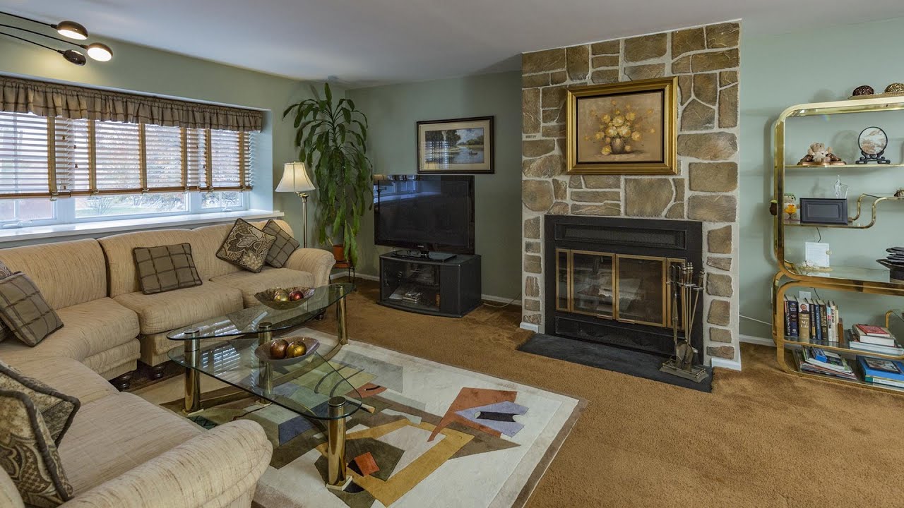 Lawrence Township Townhouse For Sale: 9 Featherbed Court, Lawrenceville, New Jersey