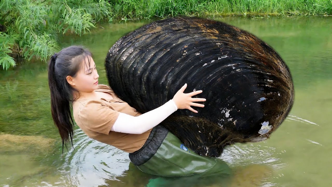 At the moment when the huge treasure was pried open, I was mesmerized by its enchanting pearl