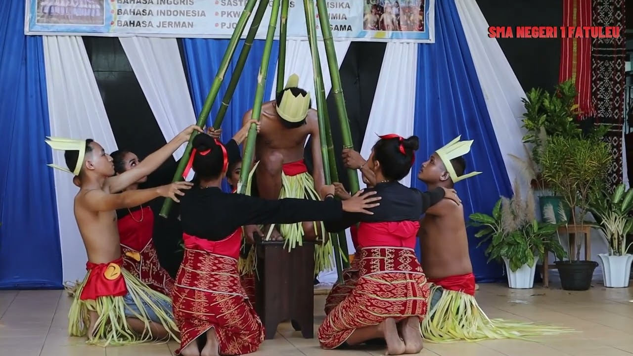 Tarian Mula Hai Ina ee XII IPA 2 SMA Negeri 1 Fatuleu