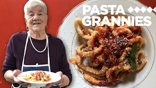 Giannina makes maccheroni pasta with spicy ragù from Calabria! | Pasta Grannies